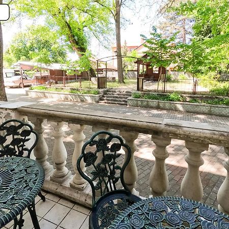 שיופוק Gosztonyi Villa מראה חיצוני תמונה