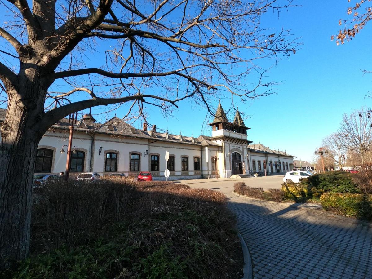שיופוק Gosztonyi Villa מראה חיצוני תמונה