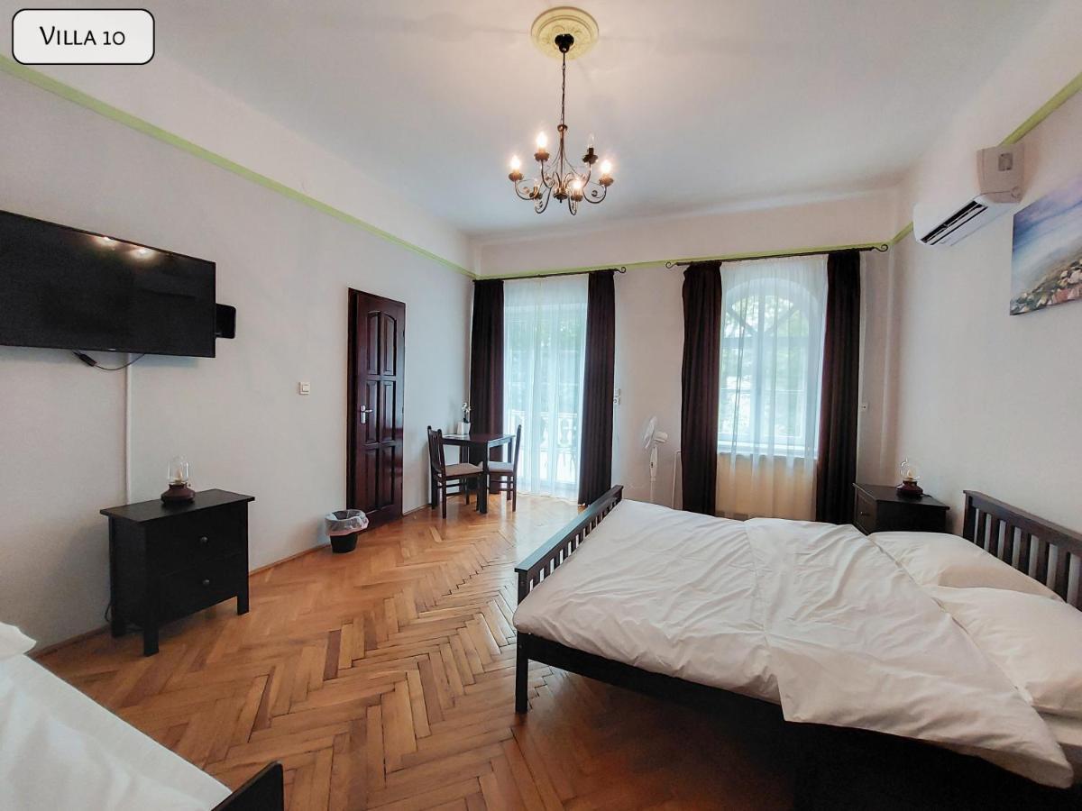שיופוק Gosztonyi Villa מראה חיצוני תמונה