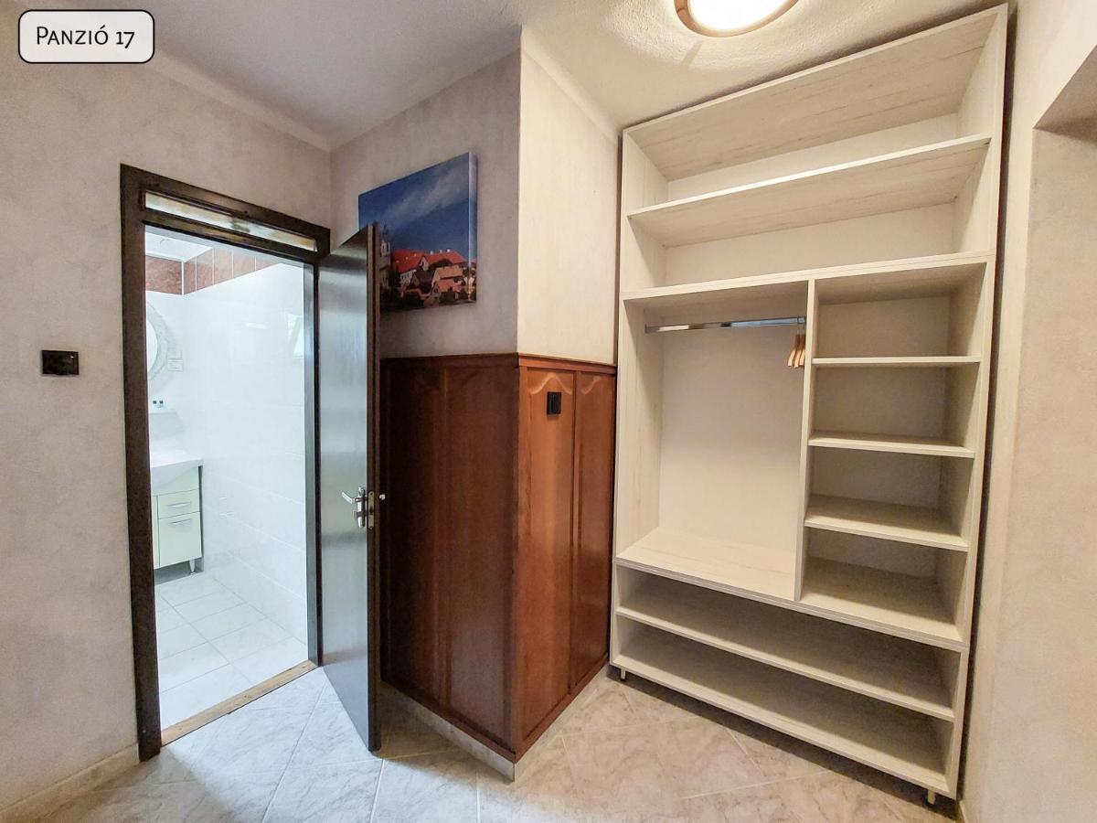 שיופוק Gosztonyi Villa מראה חיצוני תמונה