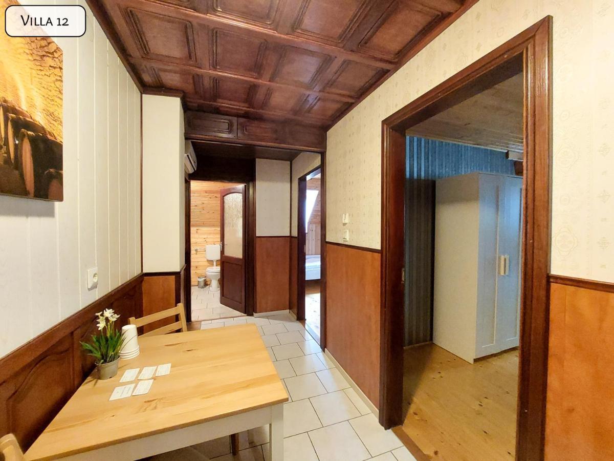 שיופוק Gosztonyi Villa מראה חיצוני תמונה
