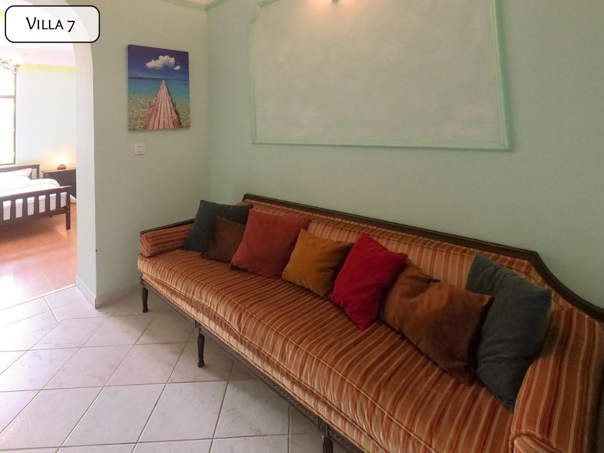 שיופוק Gosztonyi Villa מראה חיצוני תמונה