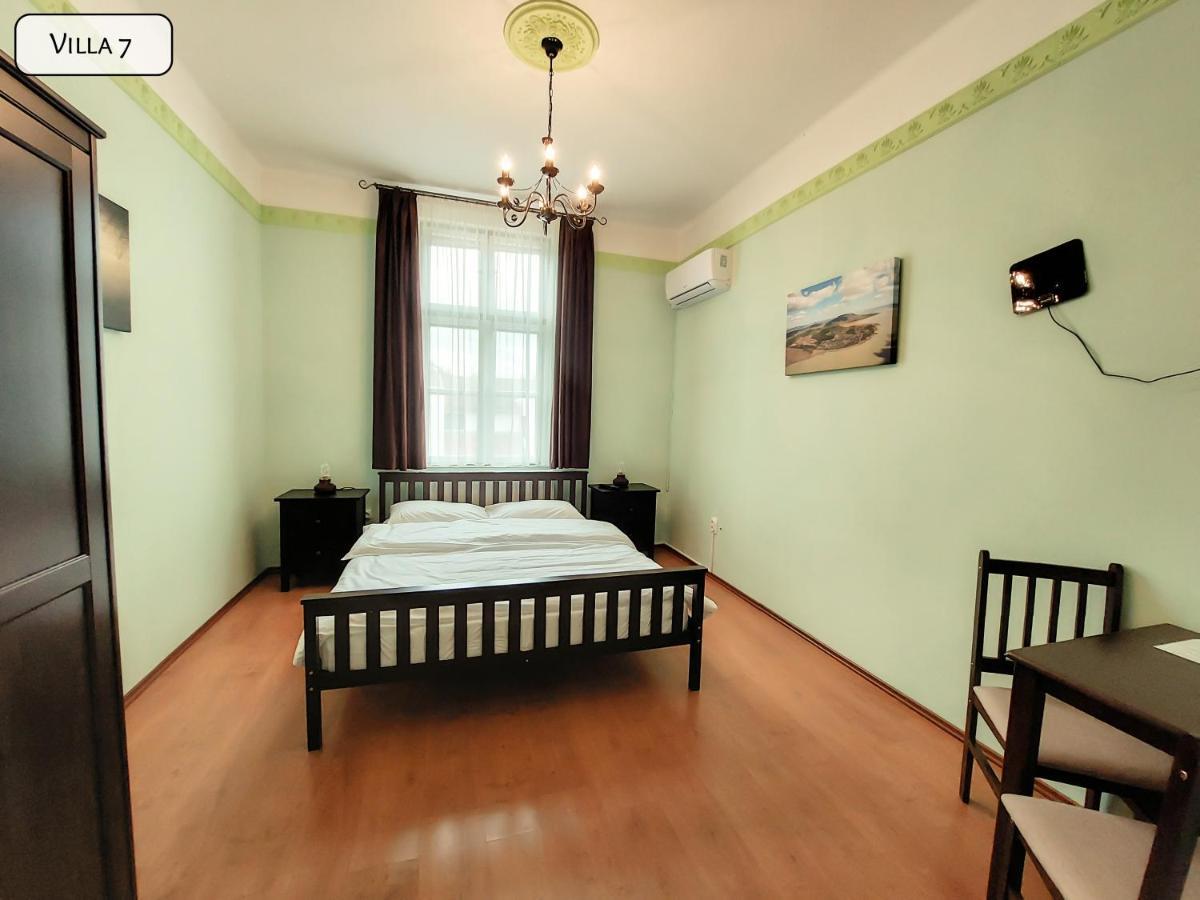 שיופוק Gosztonyi Villa מראה חיצוני תמונה