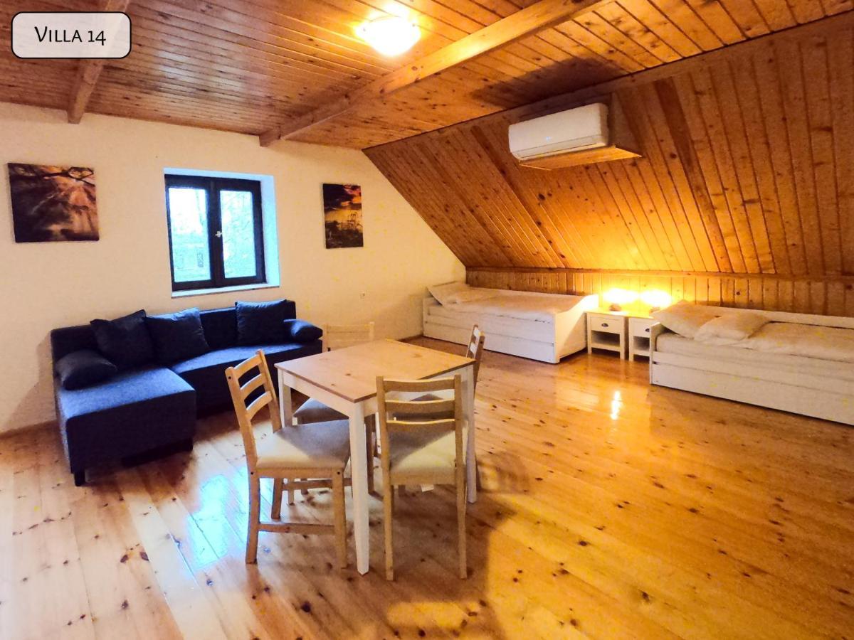 שיופוק Gosztonyi Villa מראה חיצוני תמונה