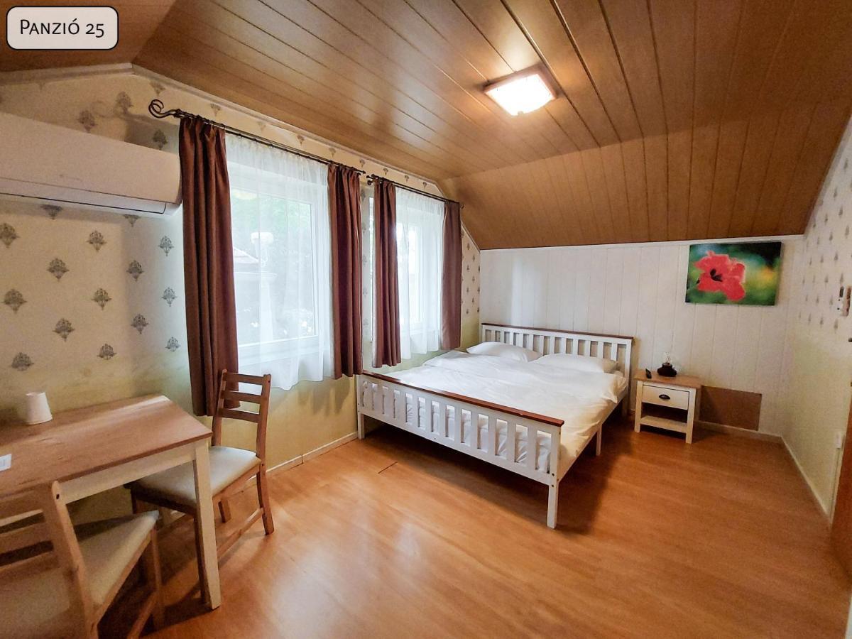 שיופוק Gosztonyi Villa מראה חיצוני תמונה