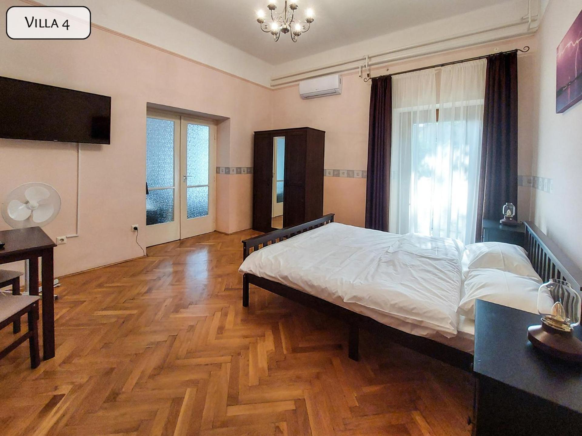 שיופוק Gosztonyi Villa מראה חיצוני תמונה
